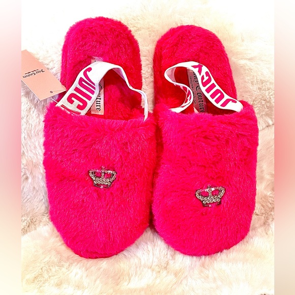 Juicy Couture Shoes - SOLD!Juicy Couture Pink Slippers